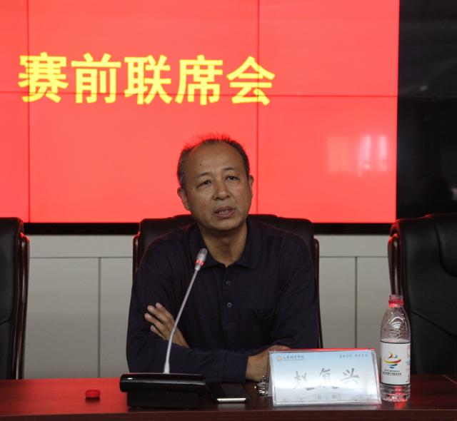 赵复兴发表讲话.